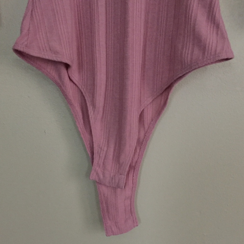 Mock Neck Bodysuit with Half Sleeves - Picture 3 of 4